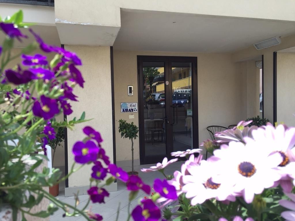 רימיני Hotel Abay מראה חיצוני תמונה