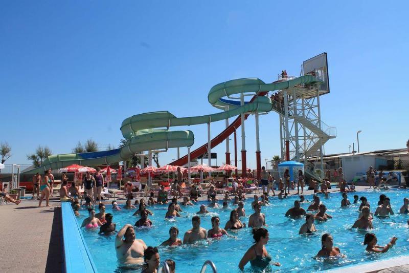 רימיני Hotel Abay מראה חיצוני תמונה